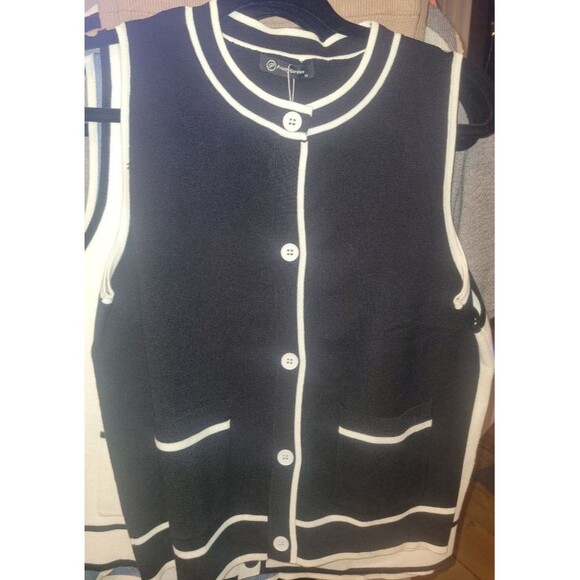 Pretty Garden Sweater Vest - Picture 1 of 1